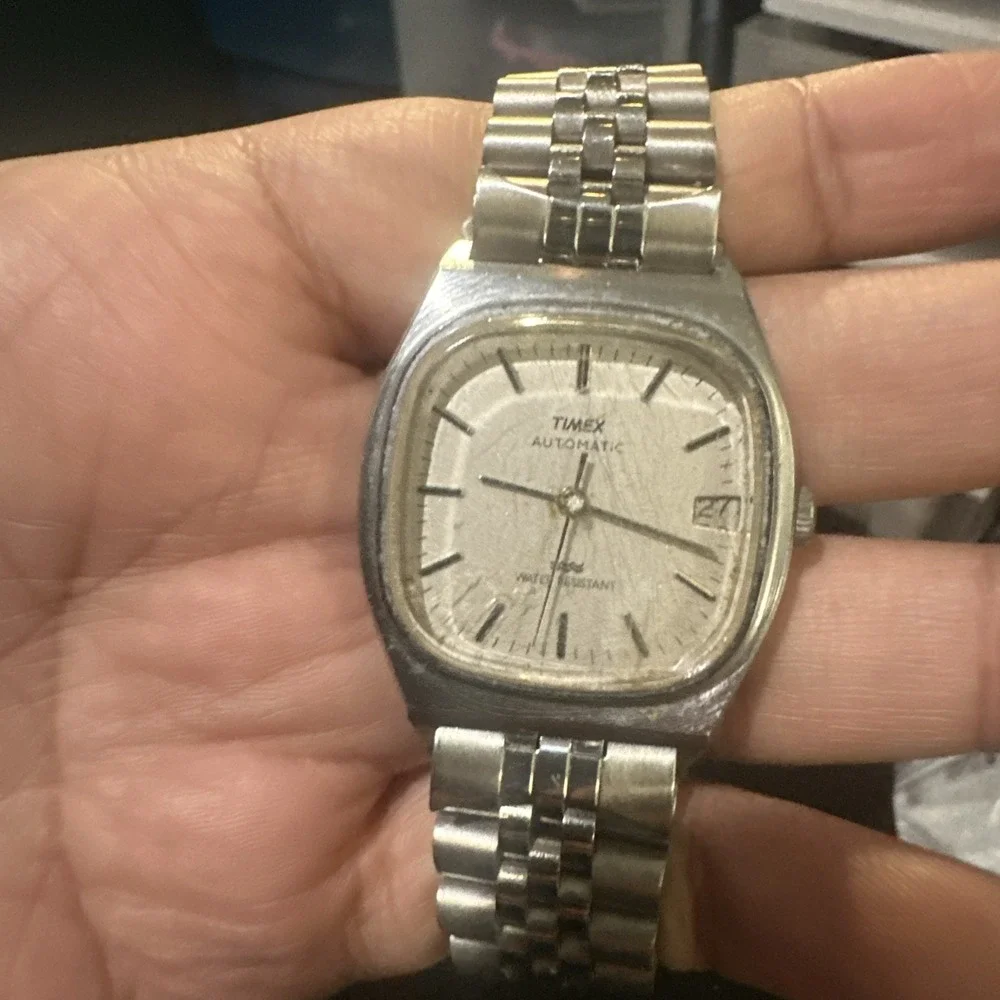 Working Vintage Timex Automatic Mens watch Silver Tone Steel 34mm Fit‎ 7.5 Runs